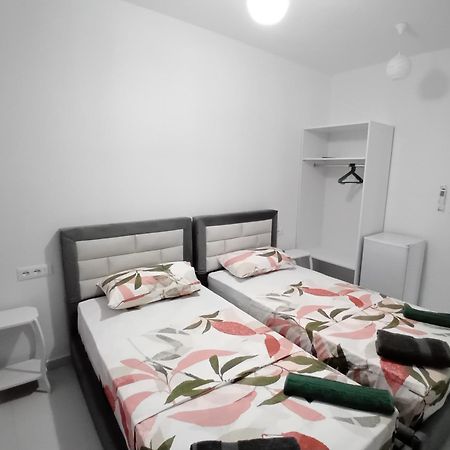 Ida Apartments Sarandë Buitenkant foto