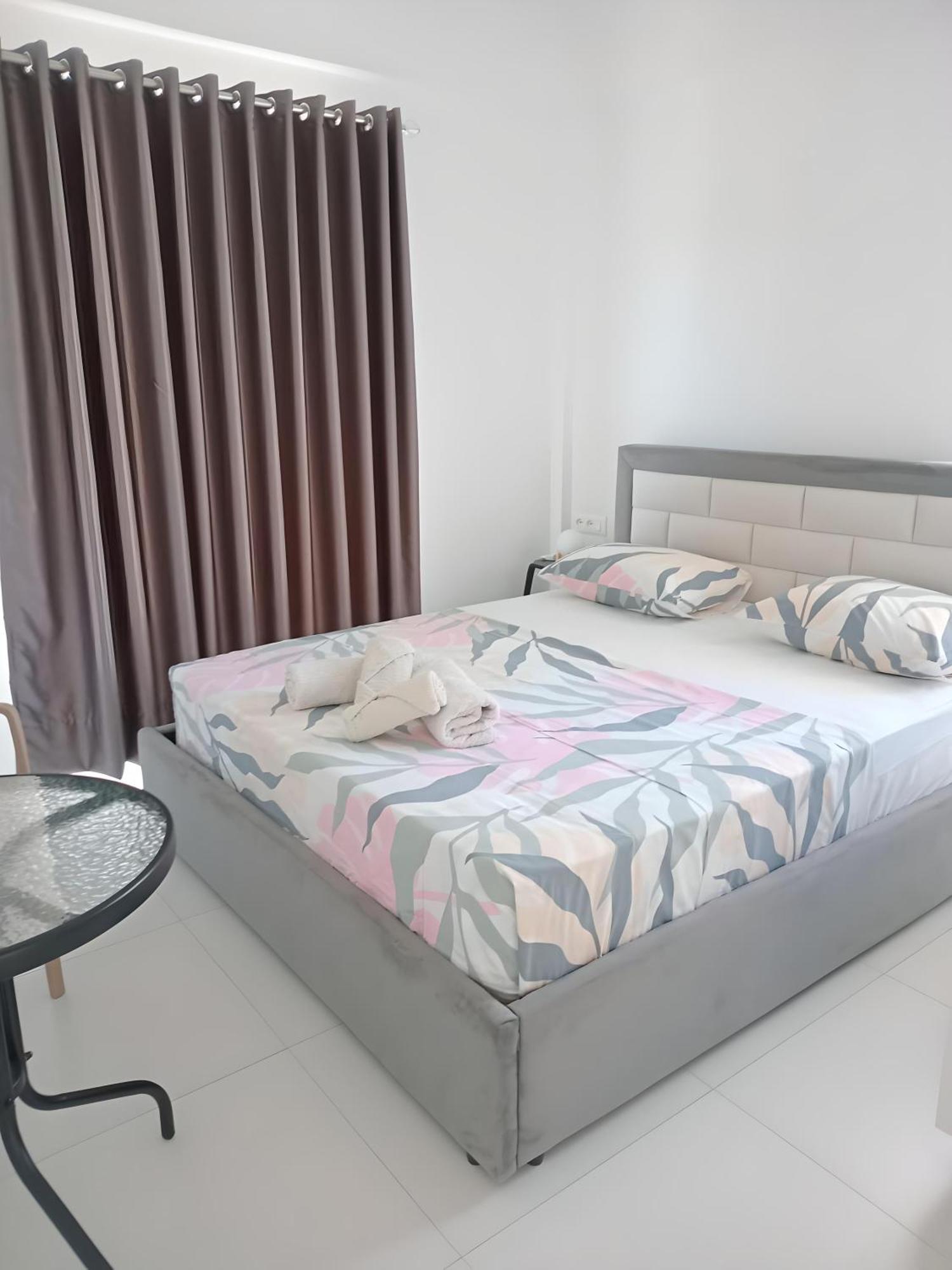 Ida Apartments Sarandë Buitenkant foto